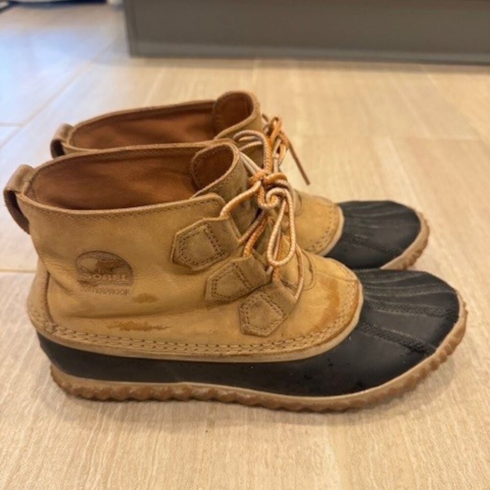 Women's Size 9 Sorel Waterproof boots